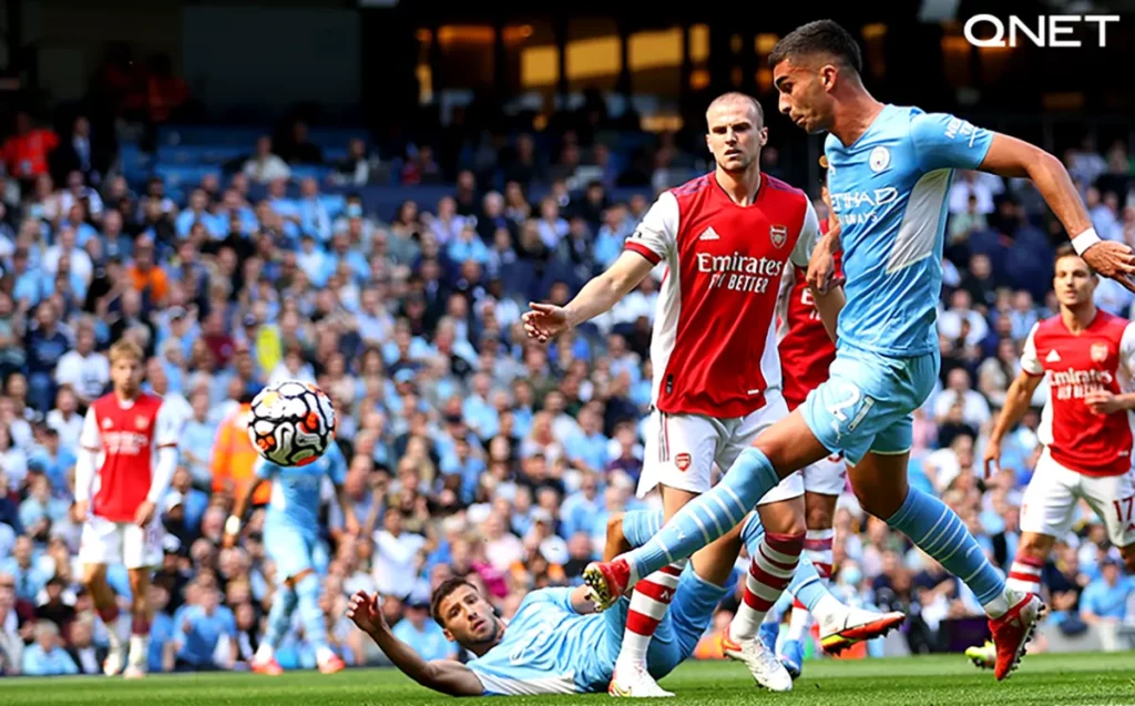 Ferran Torres calmly tucks away the ball into the goal in a match against Arsenal in the Premier League