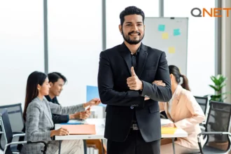 A confident young Direct Seller