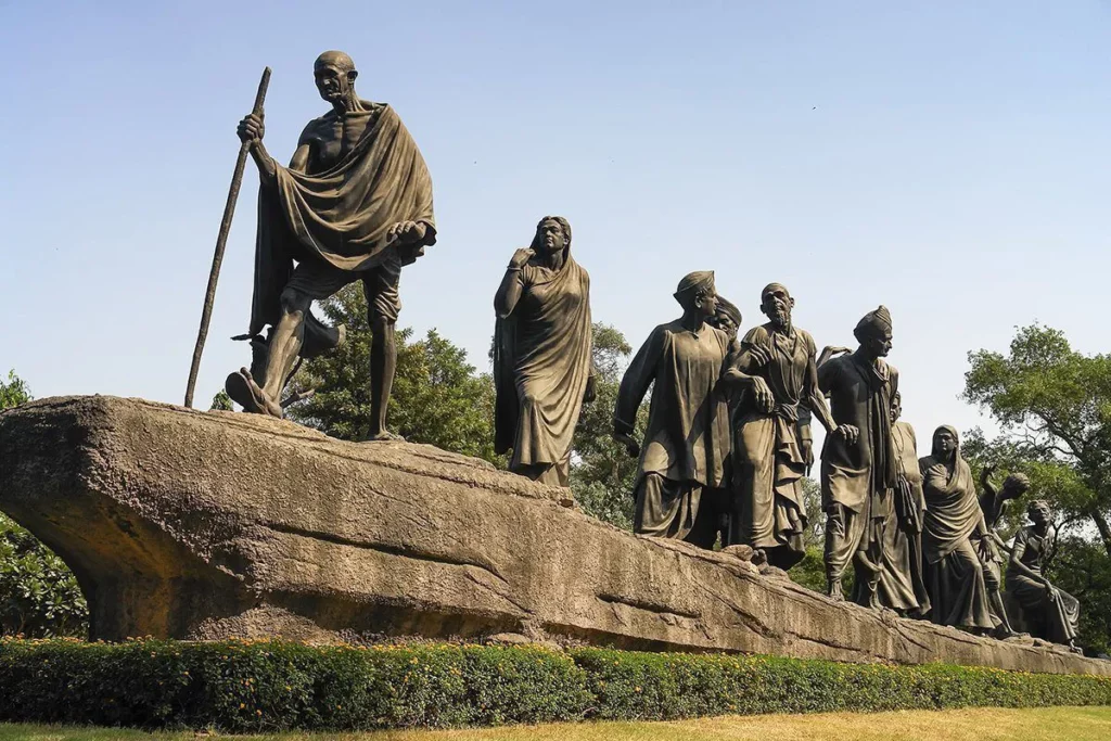 What every direct seller can learn from Mahatma Gandhi: image 3 Mahatma Gandhi: A statue of Dandi March